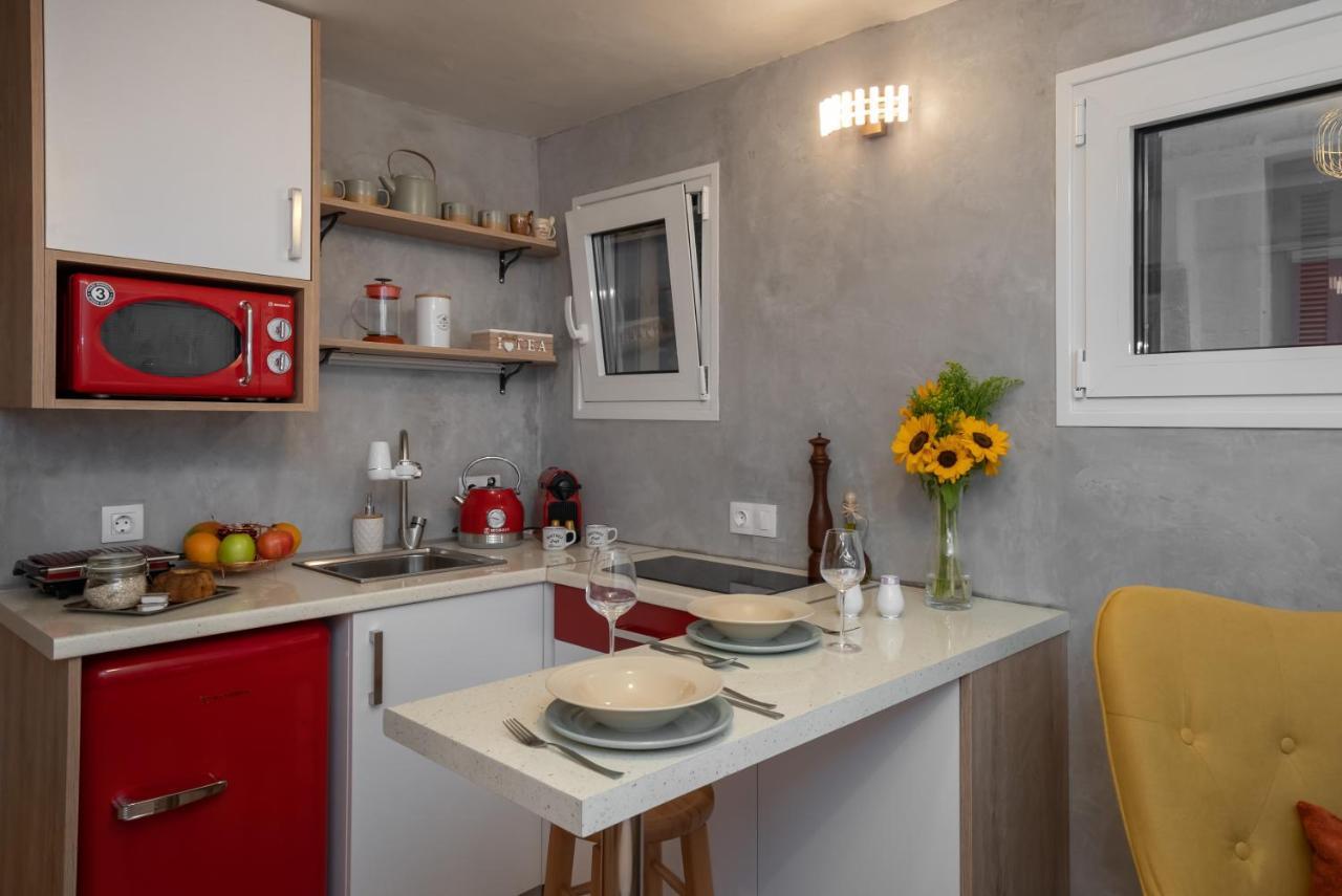 Cozy Tiny Apartment In The Heart Of Plaka Athènes Extérieur photo